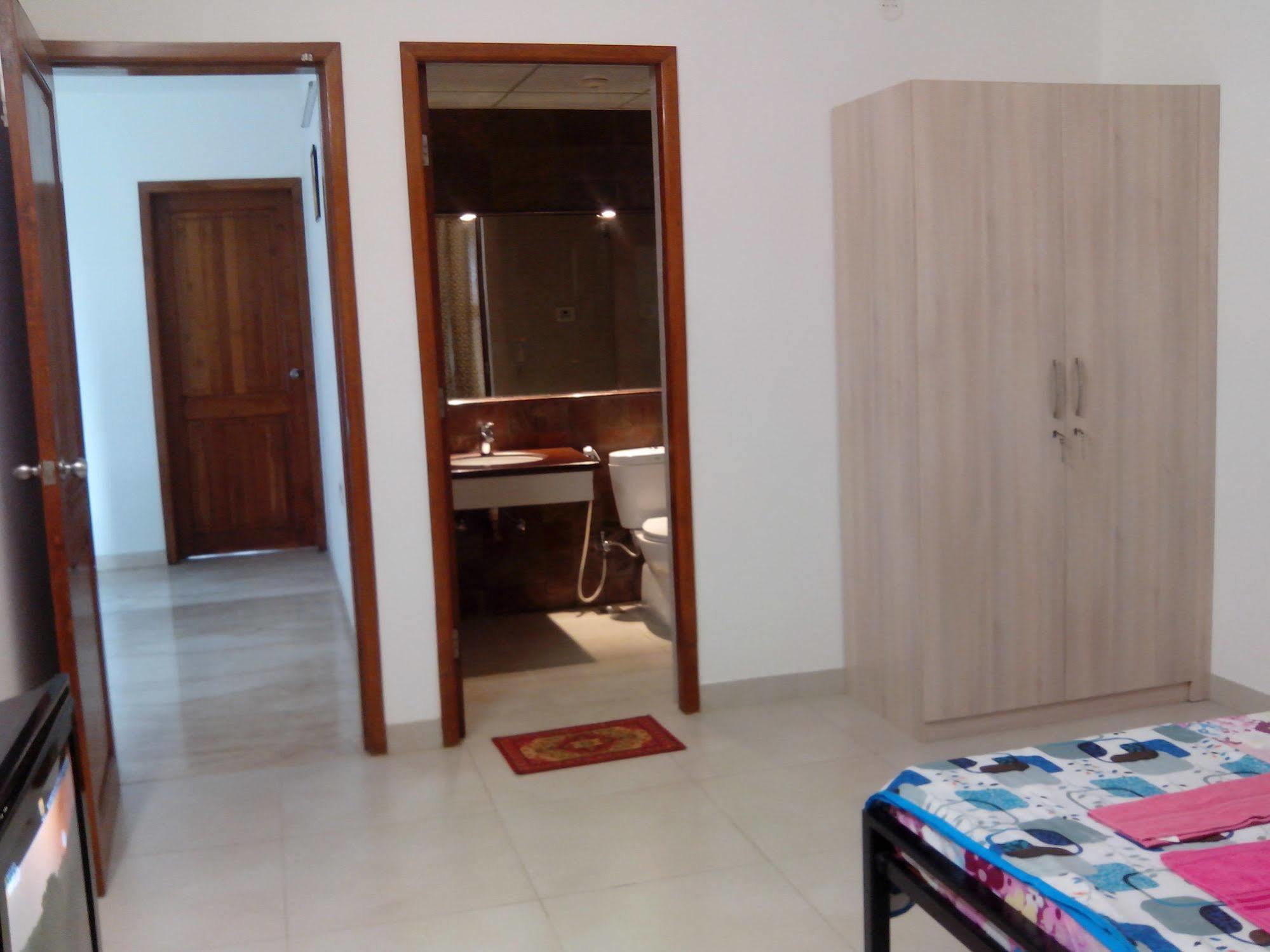 Apartment Amigo Serviced Kharadi Pune