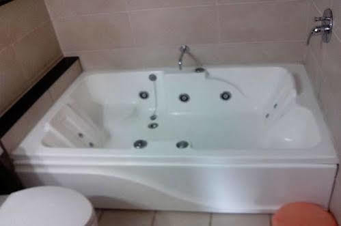 Amigo Serviced Kharadi *